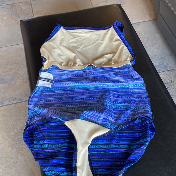 Miraclesuit Swimsuit Blue, Purple , Black and Teal Size 16 - Picture 15 of 16